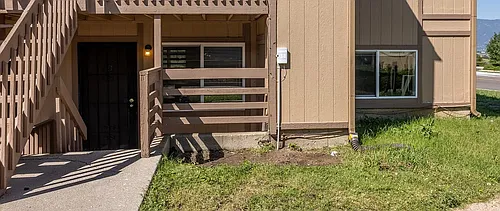 845 Hathaway Dr Photo 1
