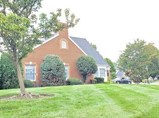 25 E Village Rd, Newark, DE 19713