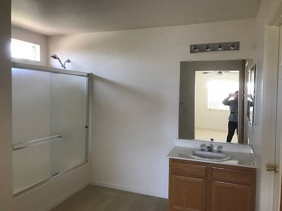 3rd image of 4454 River Brook Ct
