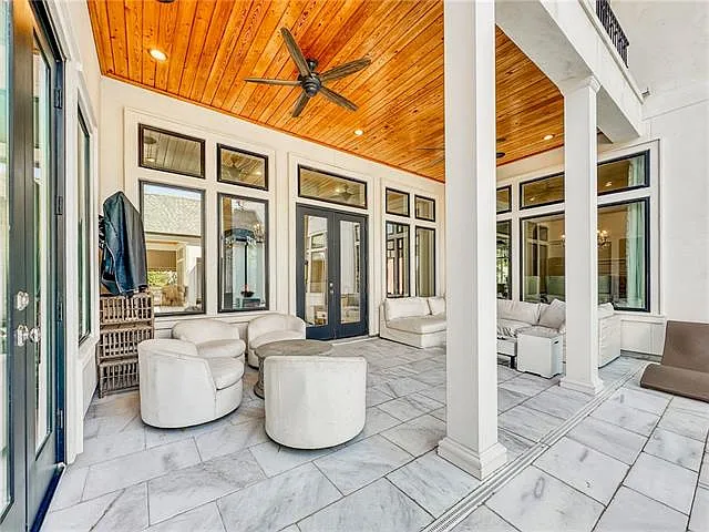 12 Royal Palm Blvd — Photo 43