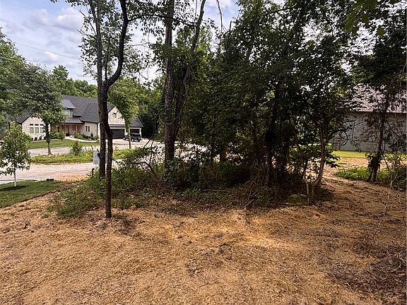 2nd image of Hillborough Ln #45