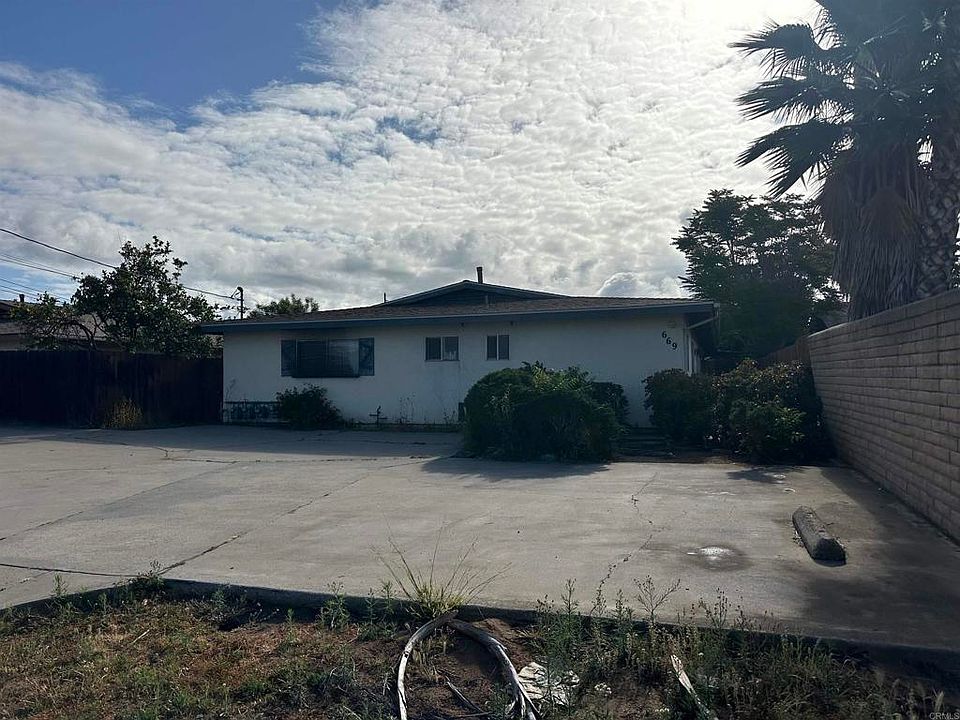 1st image of 669 Dorothy St