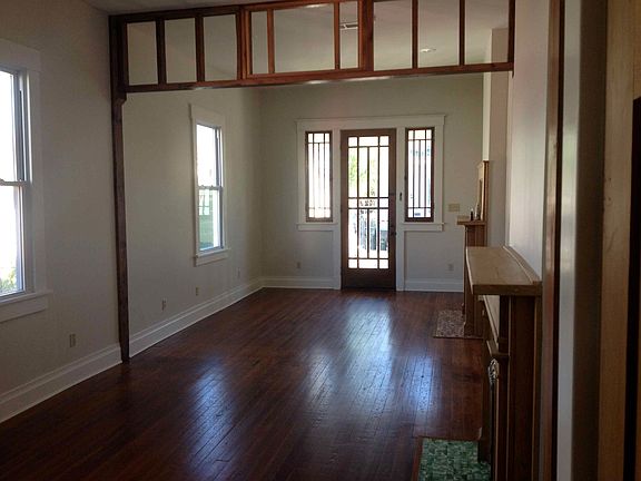 3rd image of 823 N Dupre St