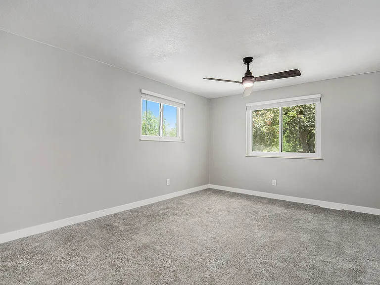 6423 Kendall St — Photo 13