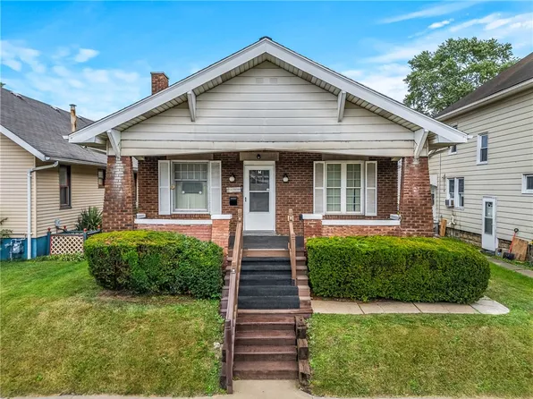 369 Spruce Ave, Sharon, PA 16146