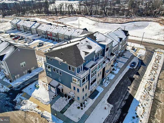 5th image of 710 Iron Forge Rd Unit D