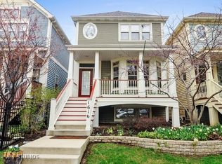 1616 W Rosehill Dr, Chicago, IL 60660