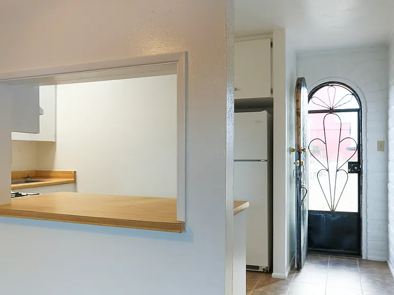 565 N Macnab Dr #A — Photo 7