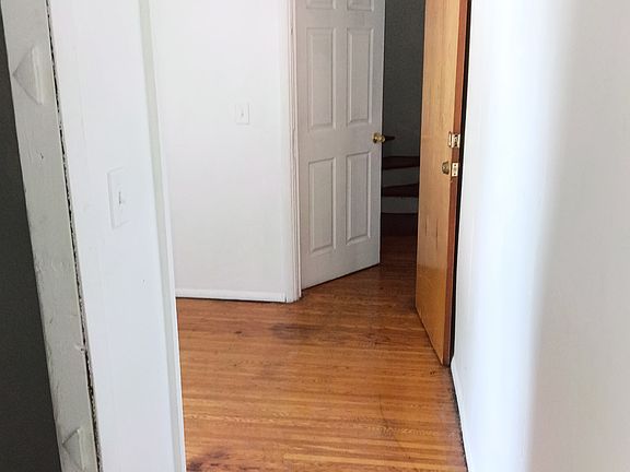5th image of 152 Pennsylvania Ave Unit 2