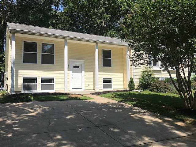 1st image of 608 Whittier Pkwy