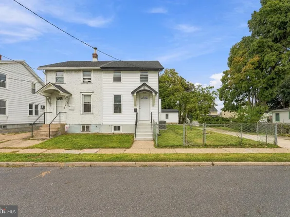 825 W 3rd St, Florence, NJ 08518