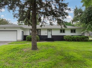 117 W Lockerbie St, Litchfield, MN 55355