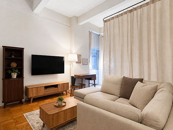 2nd image of 30 Christopher St APT 1D