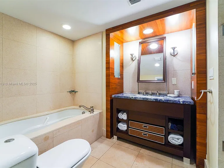 6801 Collins Ave #1214-DOOR1203 — Photo 6