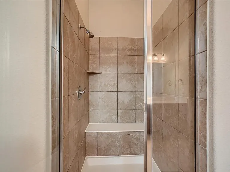 908 Hartman Dr — Photo 16