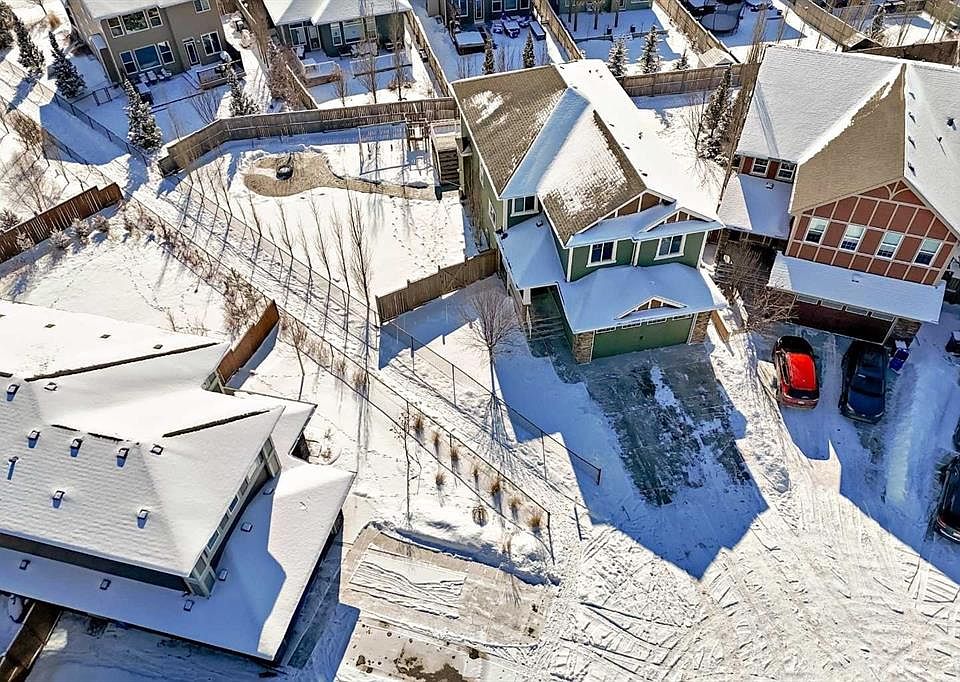 1st image of 18 N Mount Rae Pl