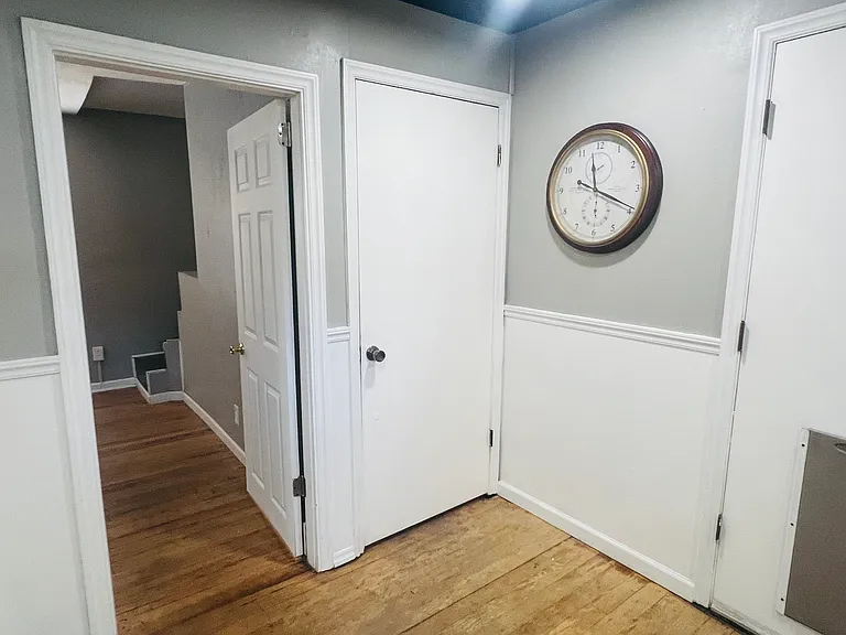 3320 Dix Ave — Photo 4