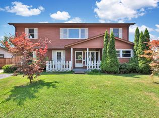 1058 Carpenter Ct, Elk Grove Village, IL 60007