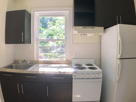 3rd image of 716 Warburton Ave #2
