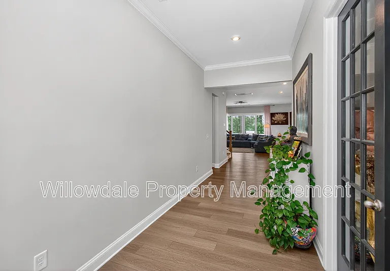 111 N Parkside Dr — Photo 14