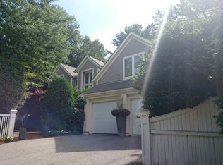 740 Newton St, Brookline, MA 02467