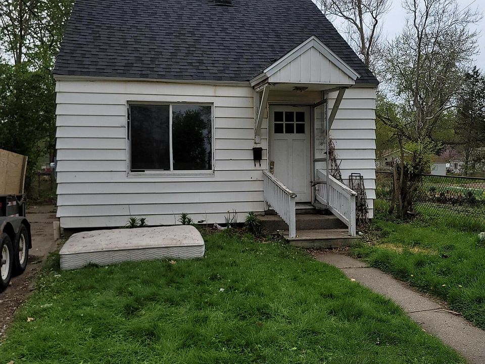 1st image of 704 S Hayford Ave