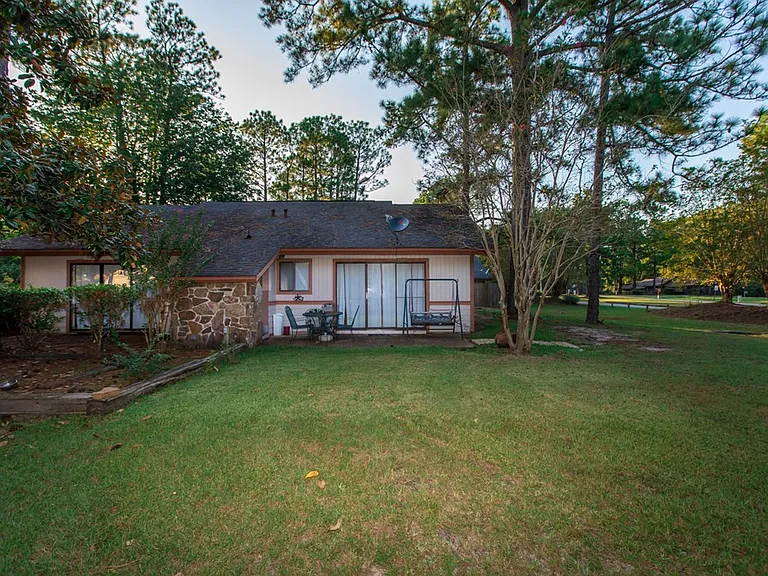 408 Club Villa — Photo 4