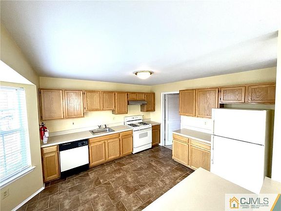 3rd image of 709 Stony Brook Way