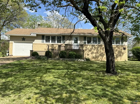 1004 Illinois St, Warsaw, MO 65355