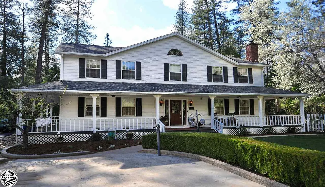 15305 Bear Cub Dr photo 1