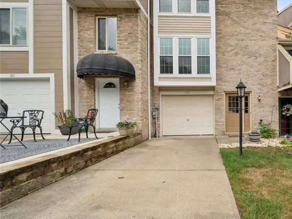 309 Shadow Wood Ct, Trafford, PA 15085
