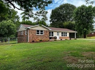 270 Tanners Grove Rd, Forest City, NC 28043