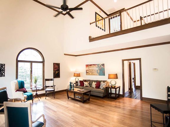 5th image of 908 Cloister Dr