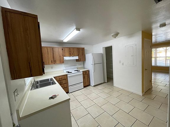 5th image of 238 Orchard St APT 2