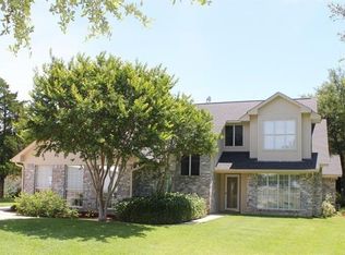 492 Hilltop Dr, Decatur, TX 76234