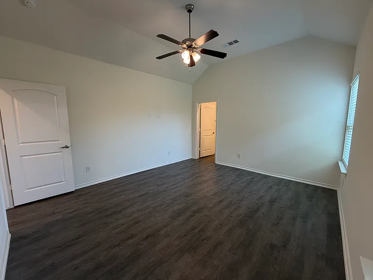 2237 Diamond Dr — Photo 16