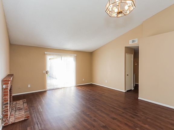 5th image of 2518 York Ct