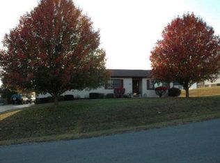 21684 Lakeshore Dr, Abingdon, VA 24211
