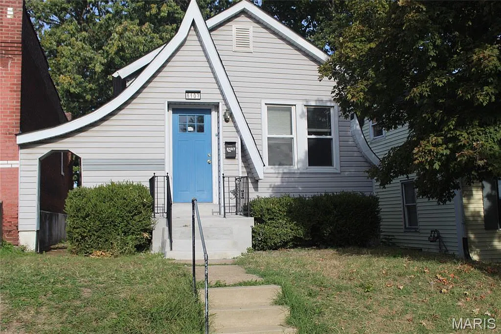 2 bed, 1.0 bath, 1051 sqft, $1,500 — Photo 1
