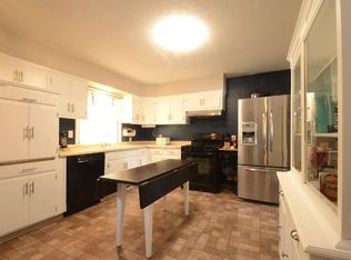 917 Minjon Dr, Apple Valley, MN 55124