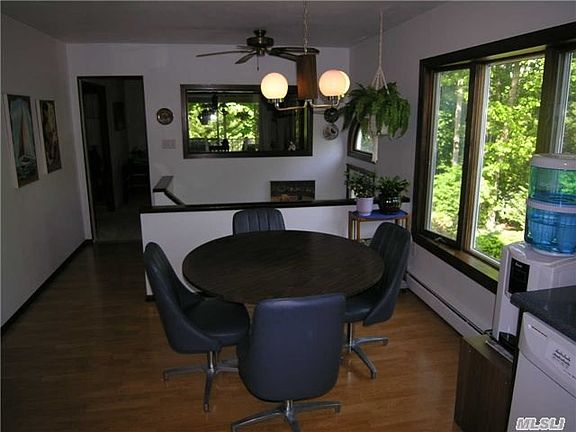 4th image of 51 Winslow Ln