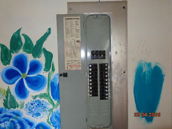 5th image of 1033 Dutchtown Rd