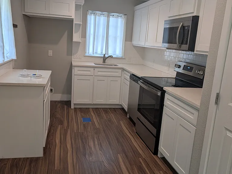 2619 Fenwick Dr — Photo 16