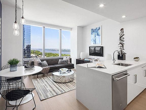 4th image of 100 Bruce Reynolds Blvd S #907