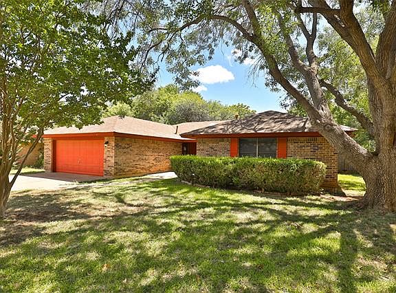 3rd image of 4741 Pamela Dr