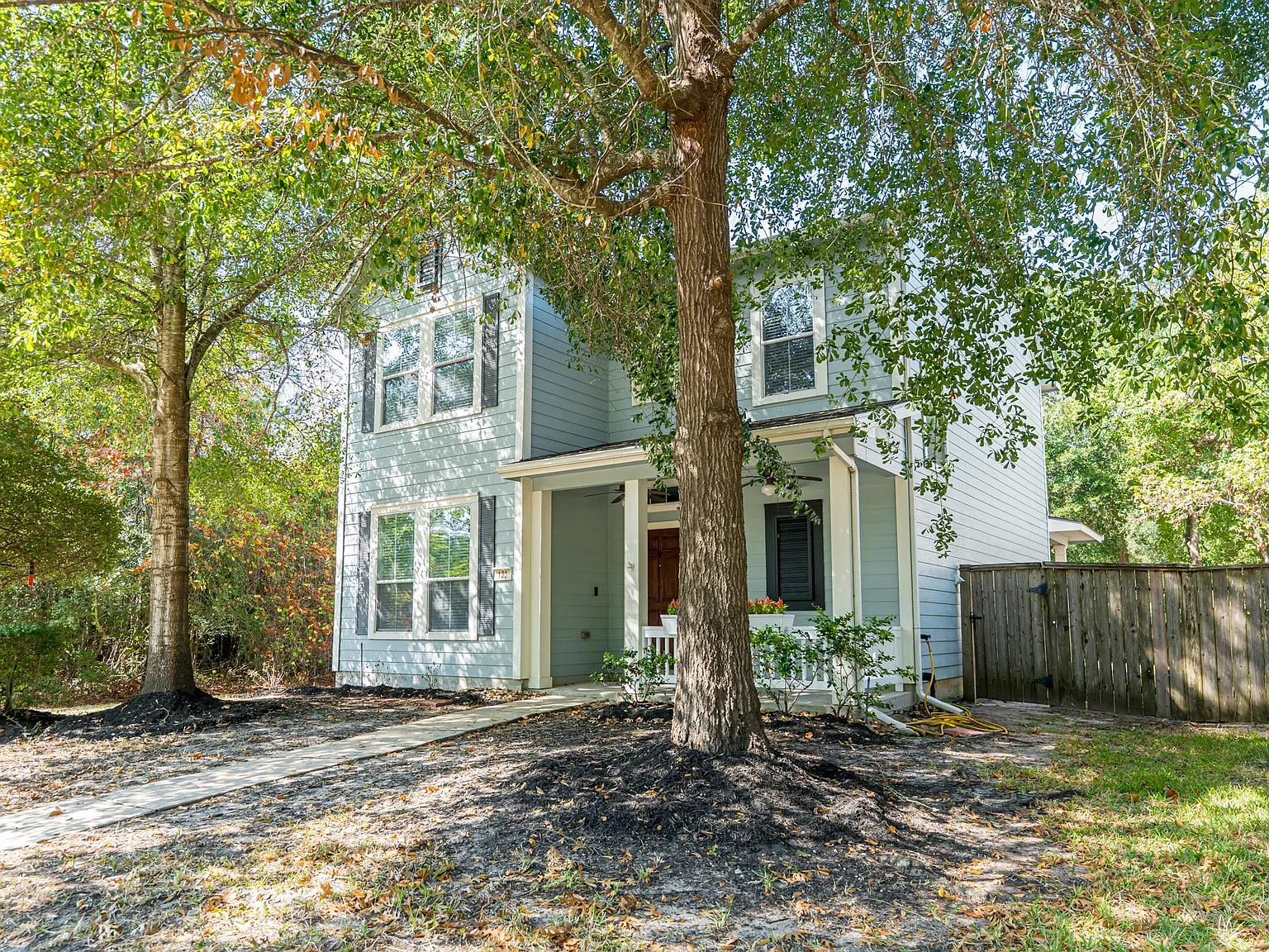3 bed, 2.5 bath, $2,400 — Photo 3