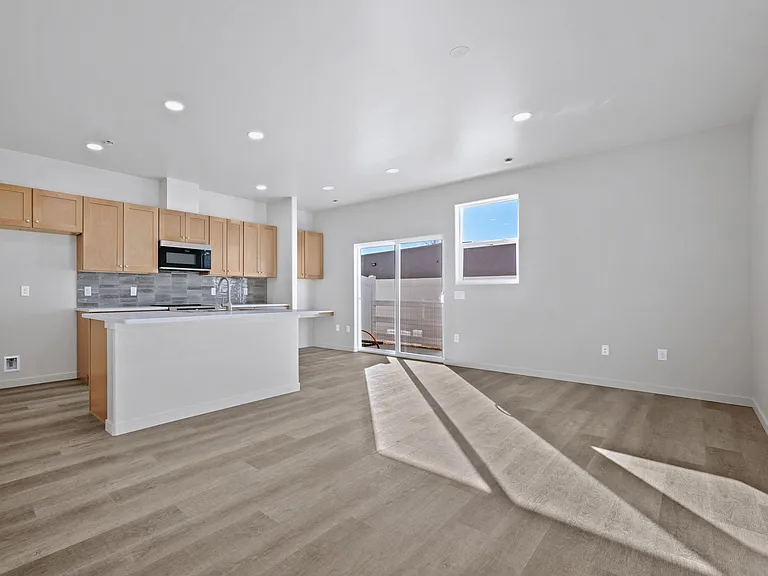 2773 Caspain Way #B — Photo 17