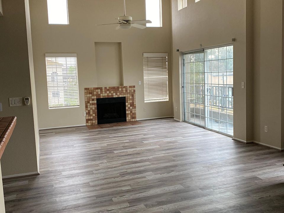 Living room/TV room