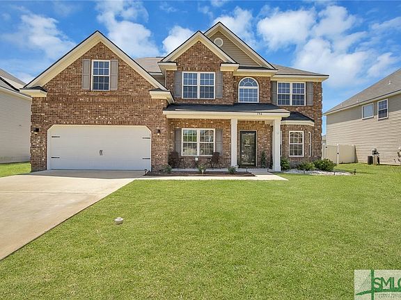 2nd image of 746 English Oak Drive
