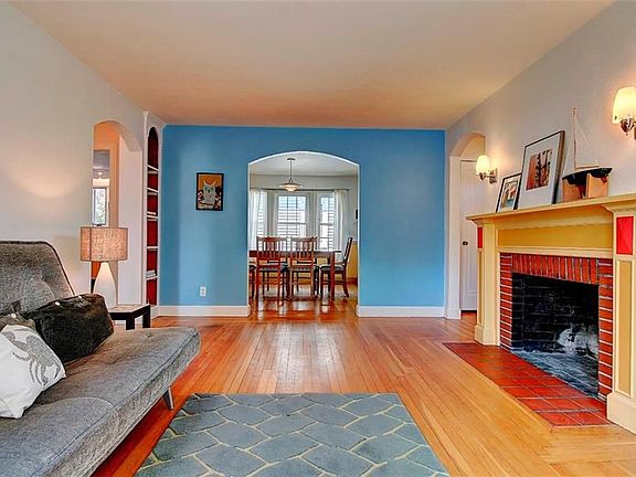 5th image of 136 Barney St